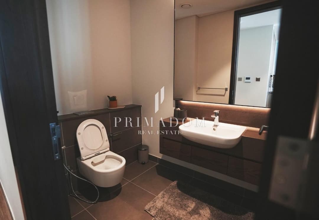 Resale | High Floor | Great Layout | Sea View