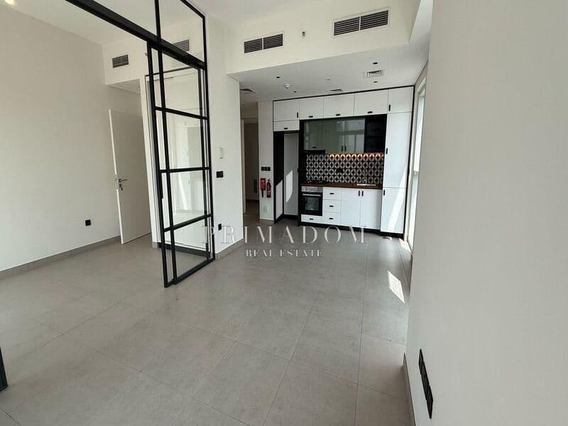 Genuine Resale | Vacant  | Multiple Options image 3