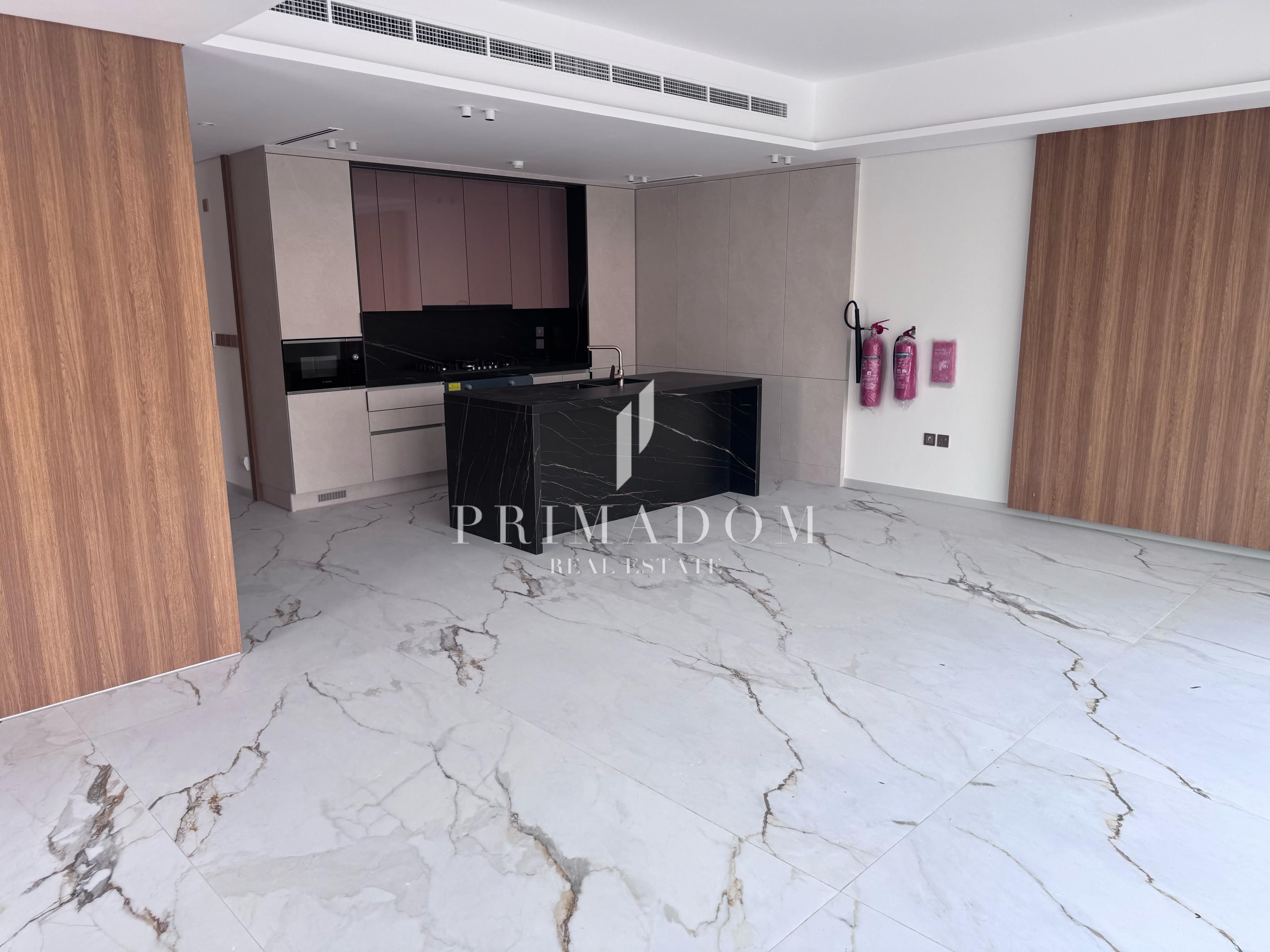 EXCLUSIVE VILLA | ELIE SAAB | EXTENDED PLOT CORNER image 6